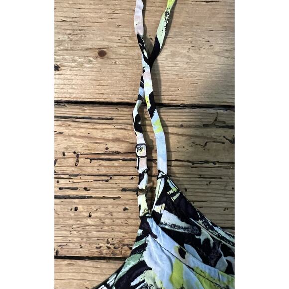 Volcom Women’s Size XS Black Floral Spaghetti Strap Top - NWOT - Picture 6 of 8